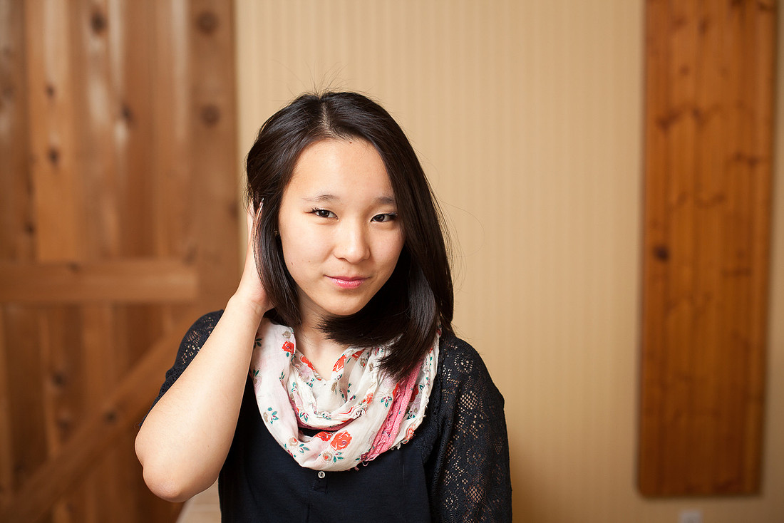 chaska mn senior portrait photographer