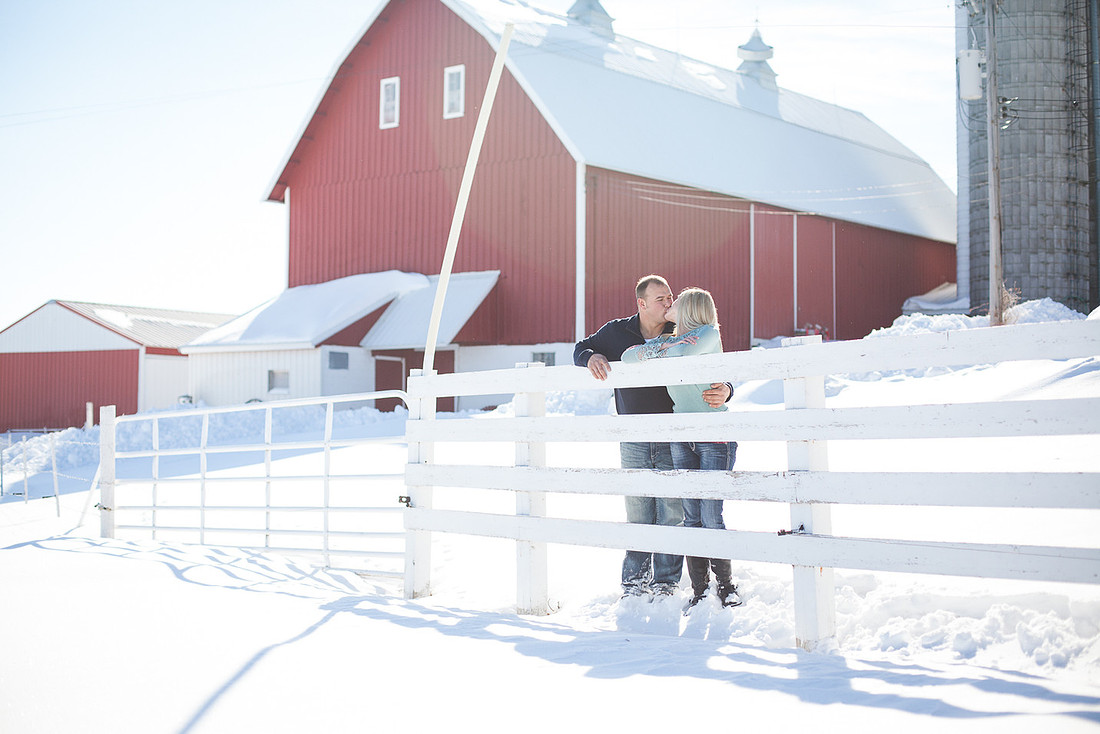 NorwoodYoungAmericaEngagementPhotographer-24