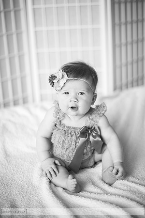 AddieSixMonths_004-2