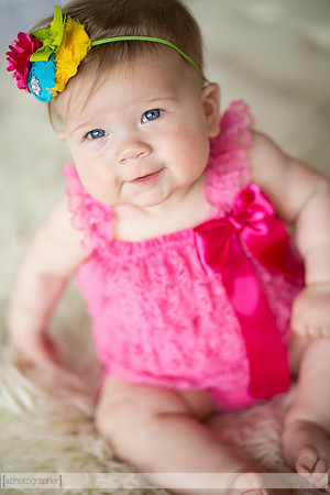 AddieSixMonths_018