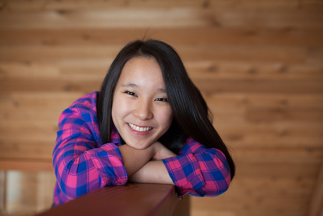 chaska mn senior portrait photographer