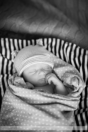 DaxtonNewborn_002-2