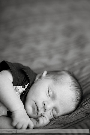 IsaacNewborn_028-2