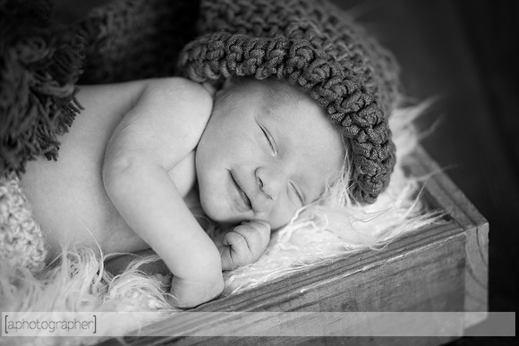 IsaacNewborn_035-2