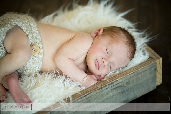 IsaacNewborn_043