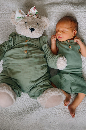 DelanoMNNewbornPhotographer-8