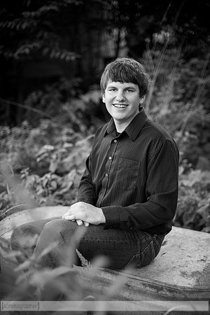 AaronSenior_019-2
