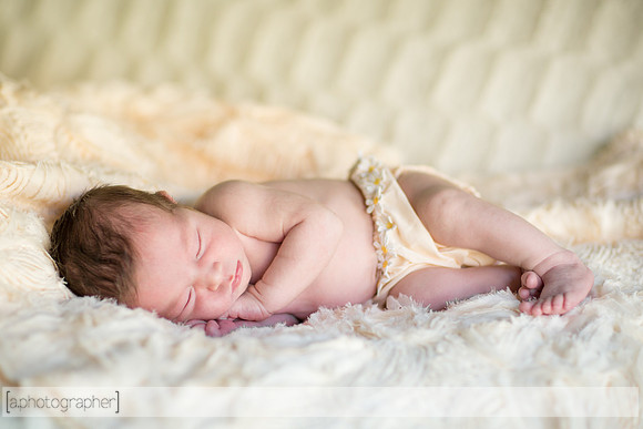 JosephineNielsenNewborn_015