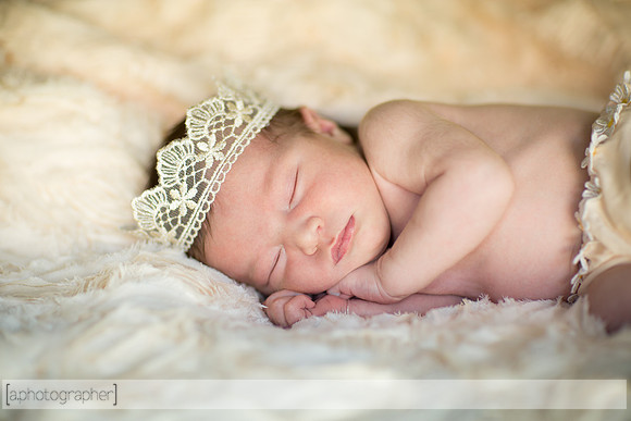 JosephineNielsenNewborn_017