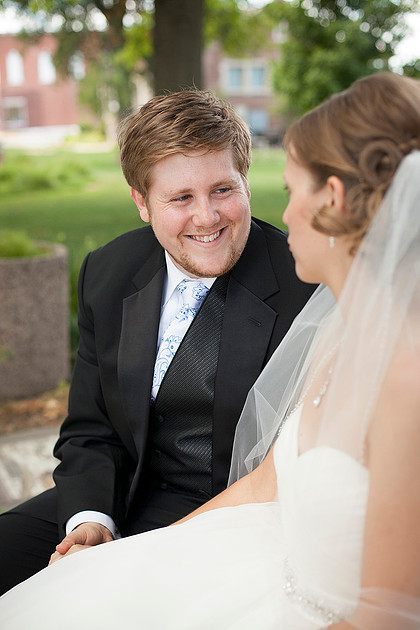 Iowa wedding photographer