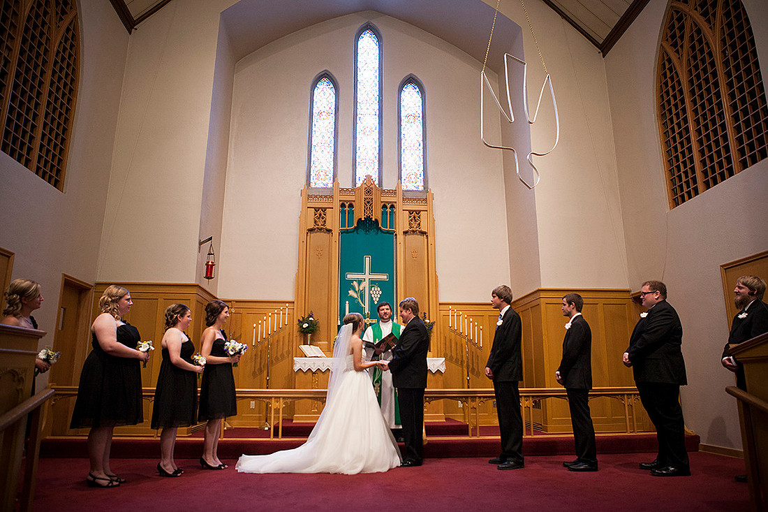 Iowa wedding photographer