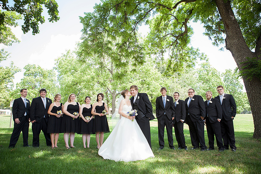 Iowa wedding photographer