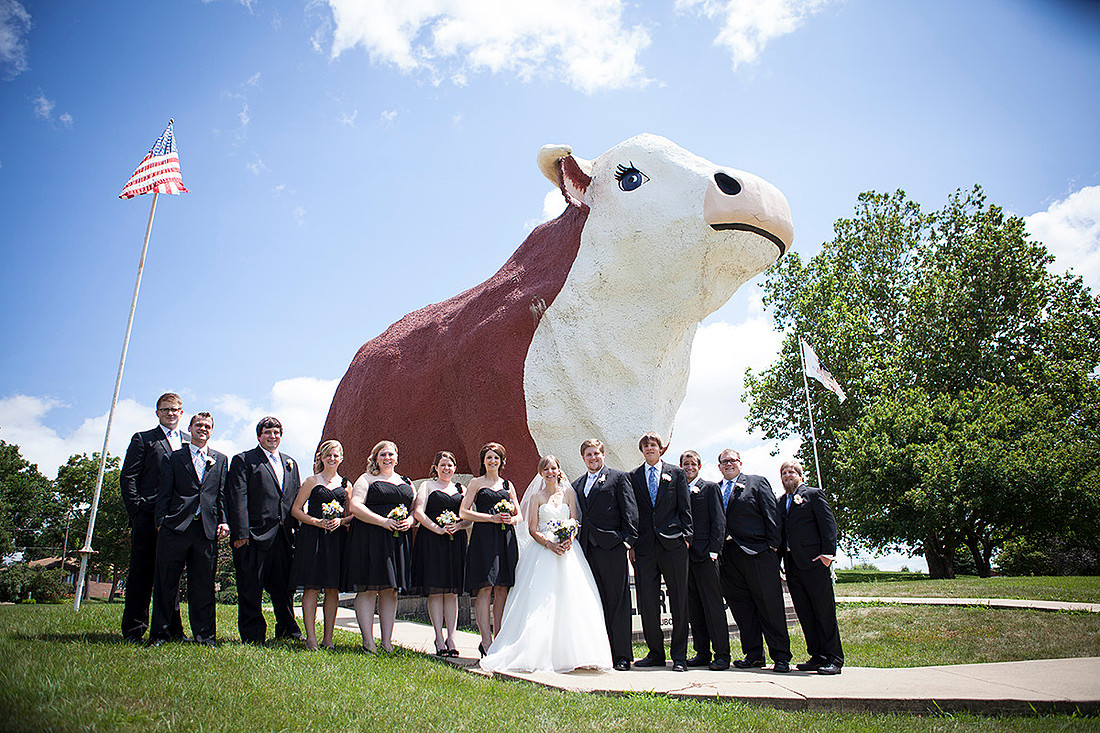 Iowa wedding photographer