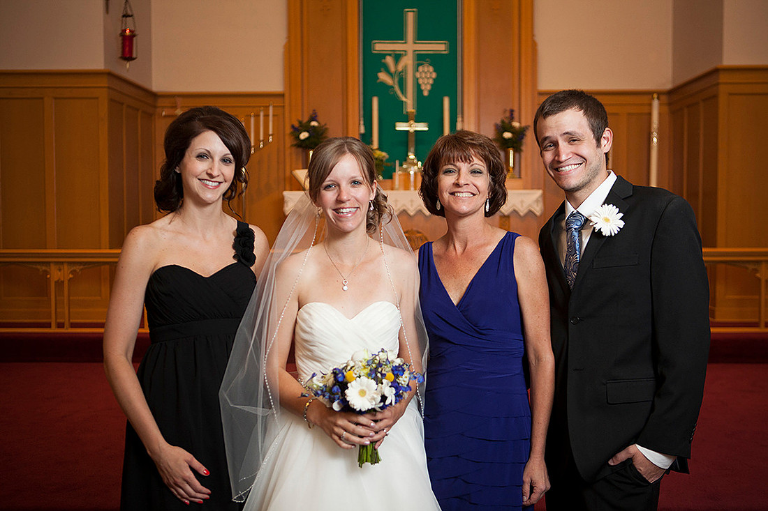 Iowa wedding photographer