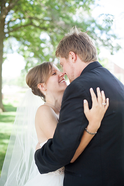 Iowa wedding photographer
