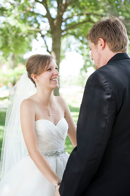 Iowa wedding photographer