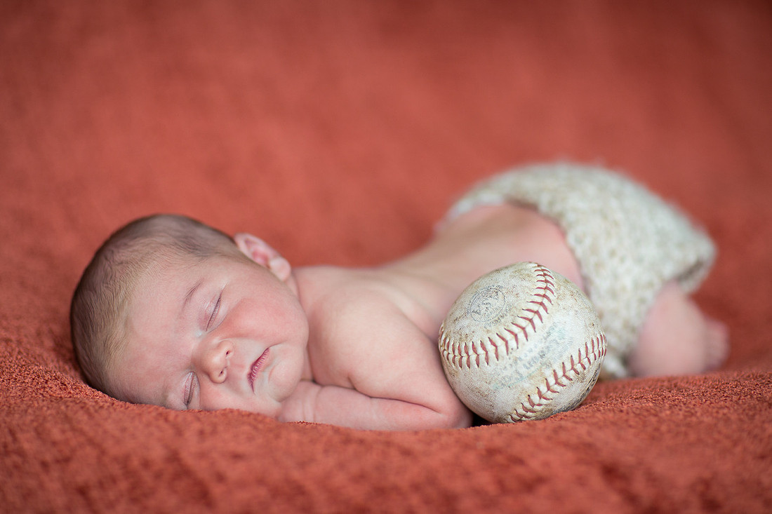 ShakopeeMNNewbornPhotographer_8