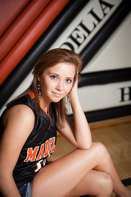 madelia, mn senior portrait photographer