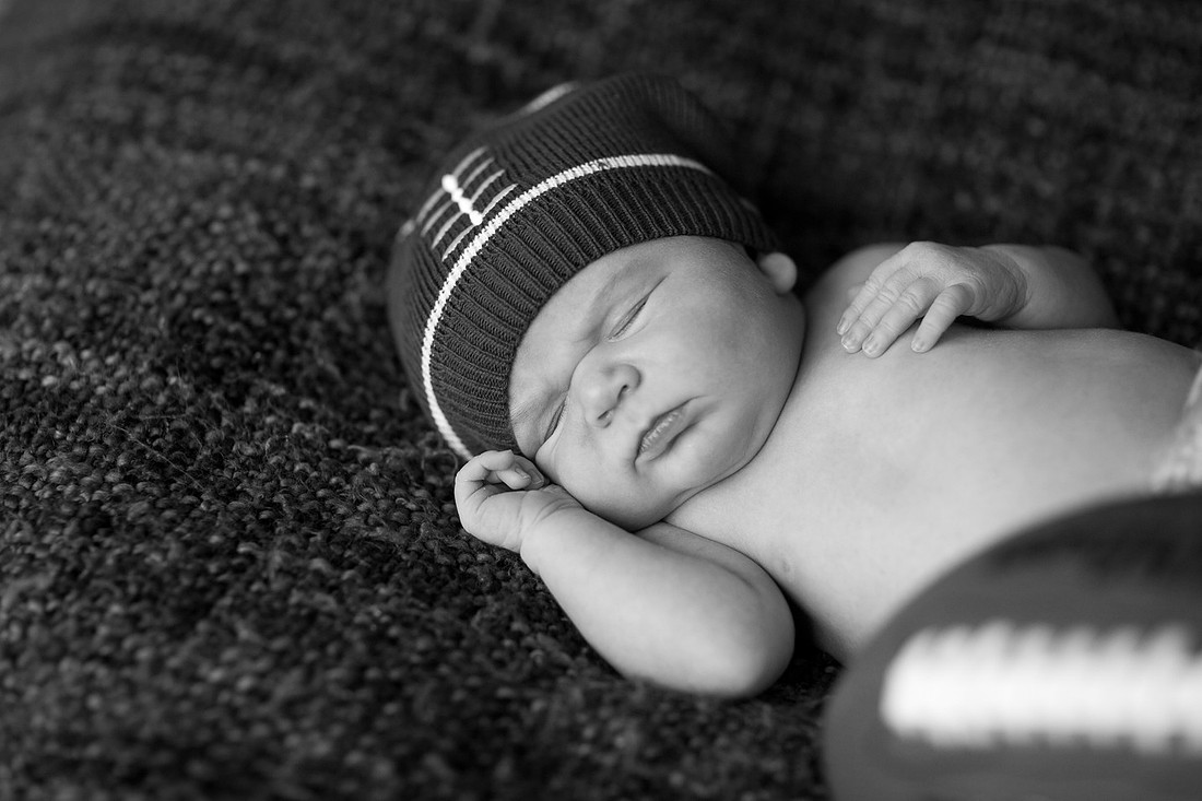 ShakopeeMNNewbornPhotographer_1