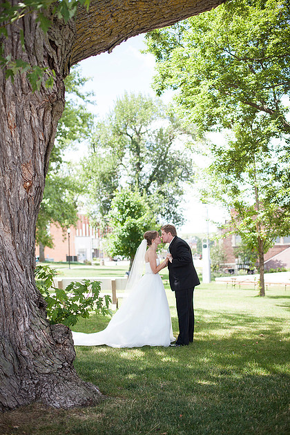 Iowa wedding photographer