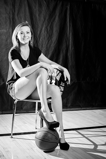 madelia, mn senior portrait photographer