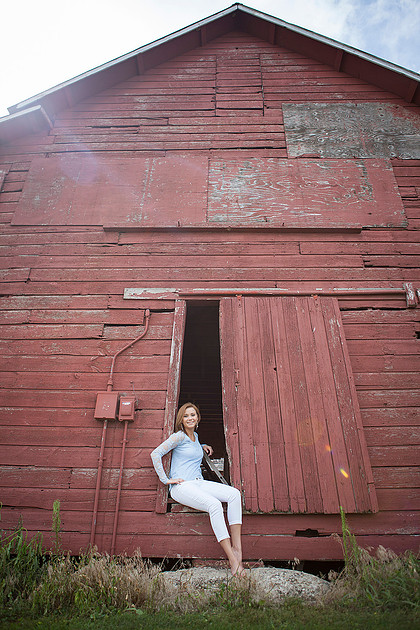 madelia, mn senior portrait photographer