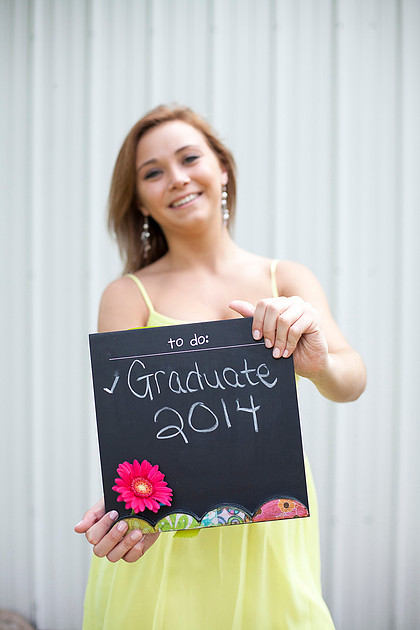 madelia, mn senior portrait photographer