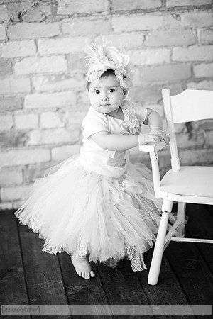 AdelinaOneYear_016-2
