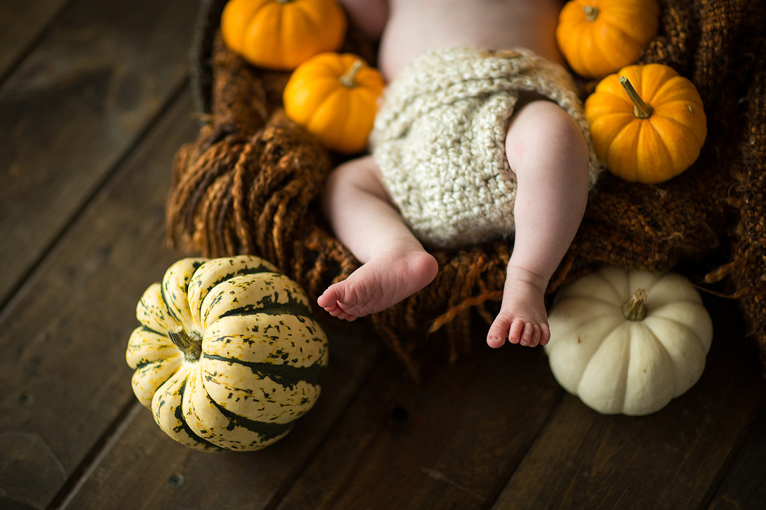 ShakopeeMNNewbornPhotographer_17