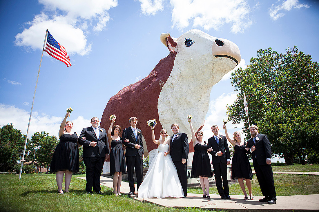 Iowa wedding photographer
