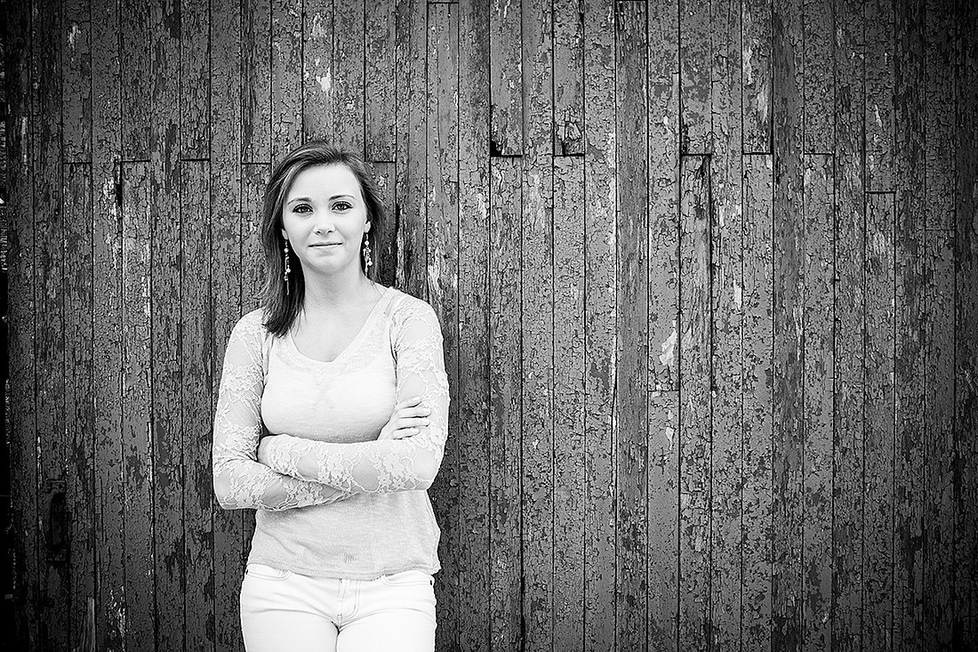 madelia, mn senior portrait photographer