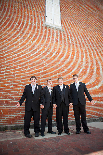 Iowa wedding photographer