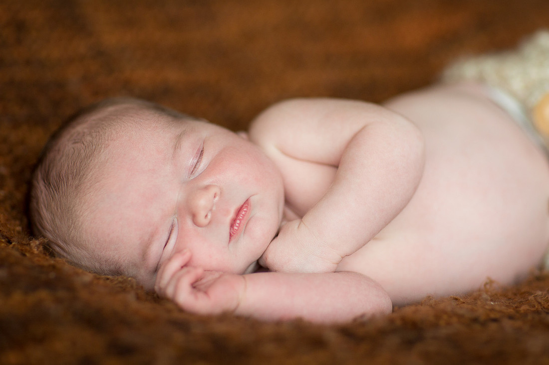 ShakopeeMNNewbornPhotographer_7