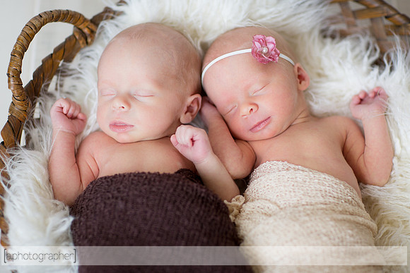 BlakeAndScarlettNewborn_044