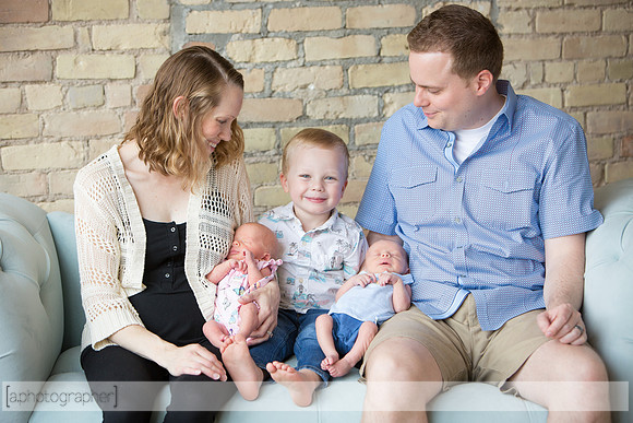 BlakeAndScarlettNewborn_009