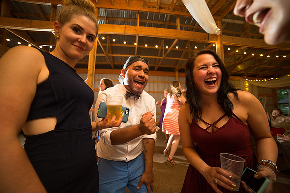 MNHarvestOrchardWeddingPhotographer_93