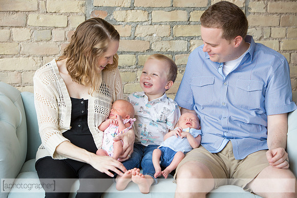 BlakeAndScarlettNewborn_008