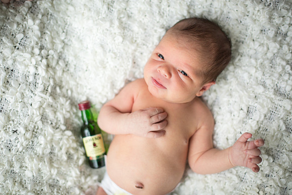 NewPragueNewbornPhotographer_15