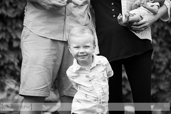 BlakeAndScarlettNewborn_003-2