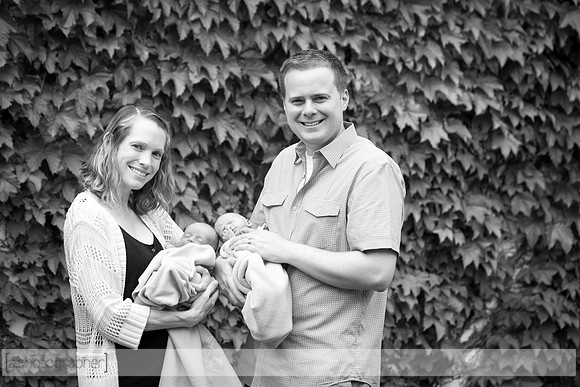 BlakeAndScarlettNewborn_005-2