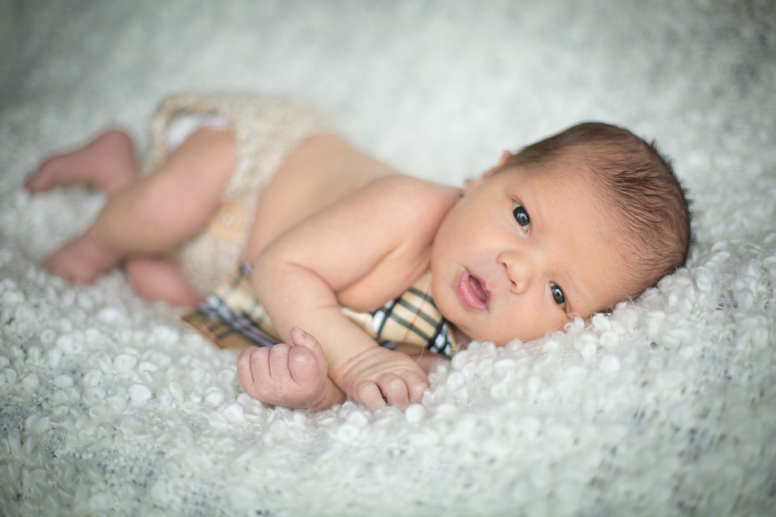 NewPragueNewbornPhotographer_8