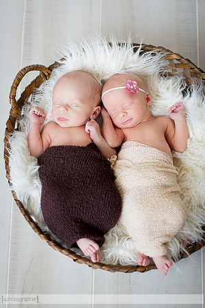 BlakeAndScarlettNewborn_043