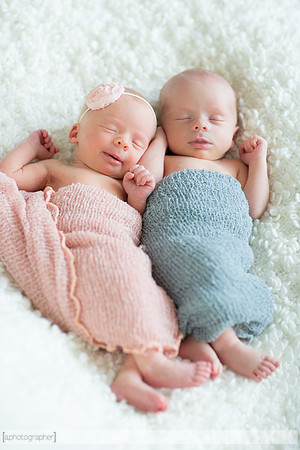 BlakeAndScarlettNewborn_026