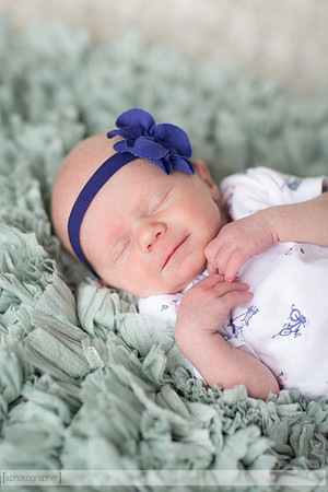 HazelNewbornPhotos_001