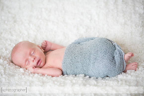 BlakeAndScarlettNewborn_019