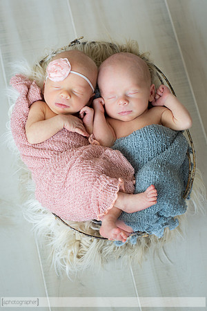 BlakeAndScarlettNewborn_038