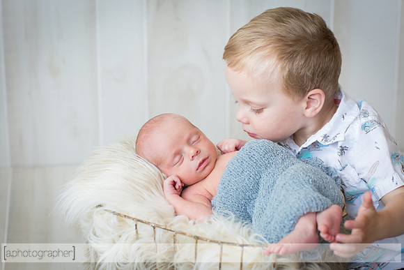 BlakeAndScarlettNewborn_034