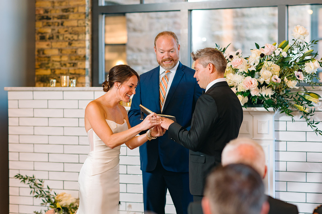 HewingHotelMPLSWeddingPhotographer-36
