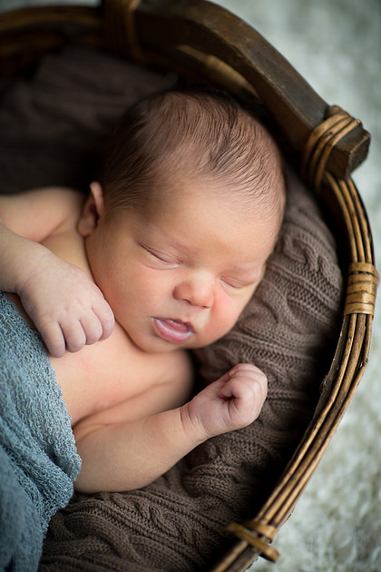 NewPragueNewbornPhotographer_7