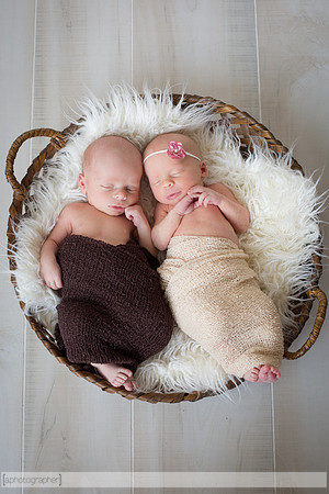 BlakeAndScarlettNewborn_046